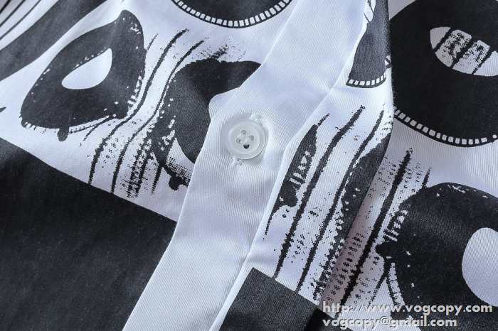 新作 2015秋冬 GIVENCHY ジバンシー　しなやかな肌触りの 長袖シャツ