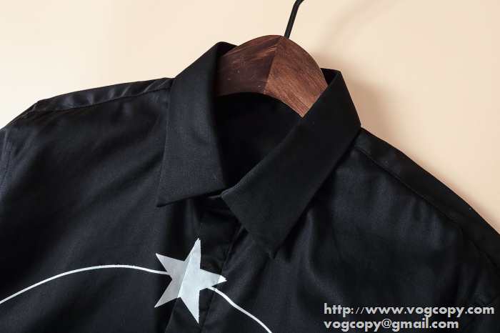 魅力満点 2015秋冬 GIVENCHY ジバンシー 活躍度の高い　長袖シャツ