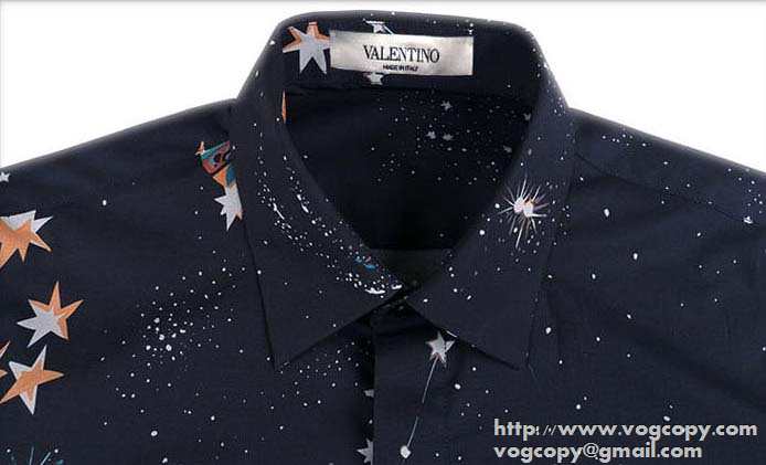 優れた通気性 2015秋冬 VALENTINO ヴァレンティノ　今季セール　 長袖シャツ プリント