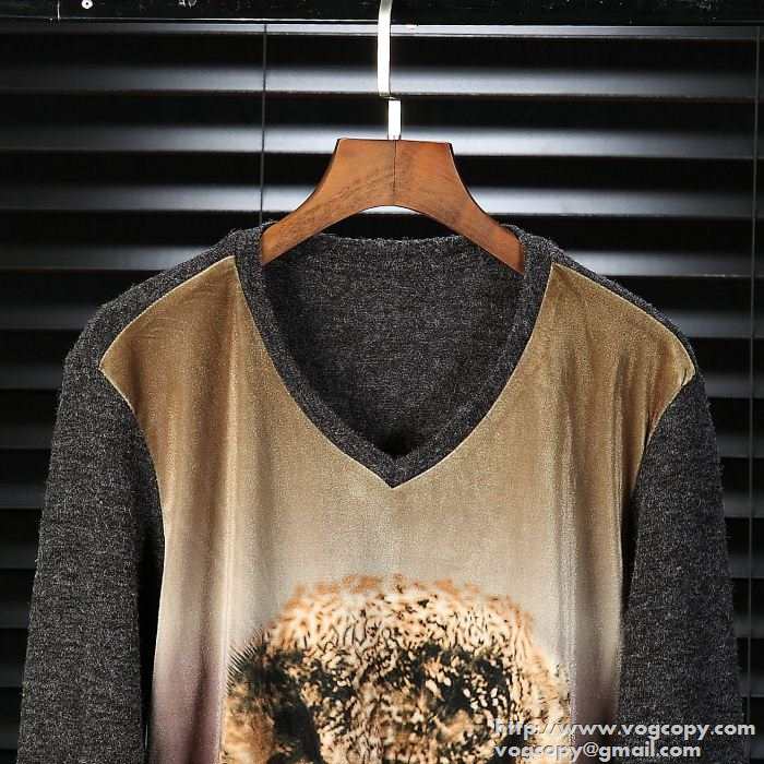美品　 2015秋冬 ARMANI アルマーニ セーター 便利なアイテム 2色可選