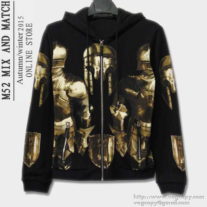 良い着心地　2015秋冬  Dolce&Gabbana ドルチェ＆ガッバーナ 凹凸感がありパーカー