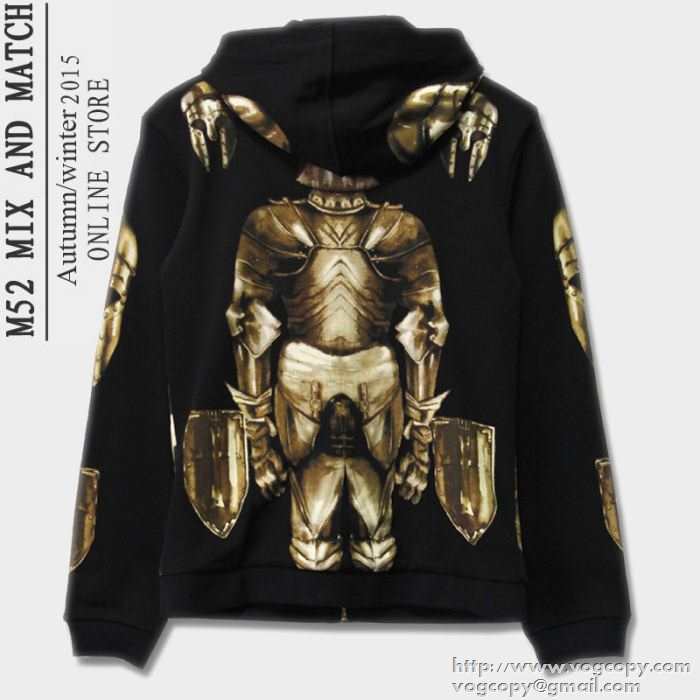 良い着心地　2015秋冬  Dolce&Gabbana ドルチェ＆ガッバーナ 凹凸感がありパーカー
