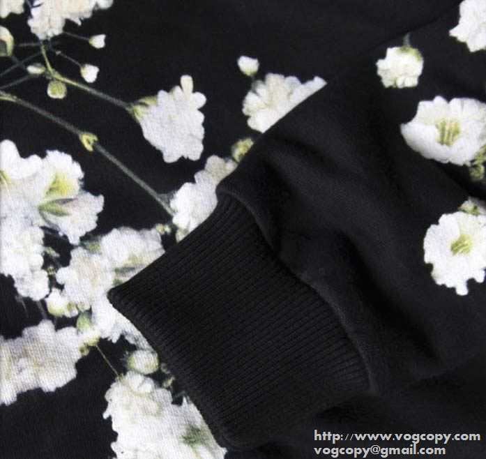 美品 2015秋冬　柔らかな風合い　GIVENCHY ジバンシー プルオーバーパーカー