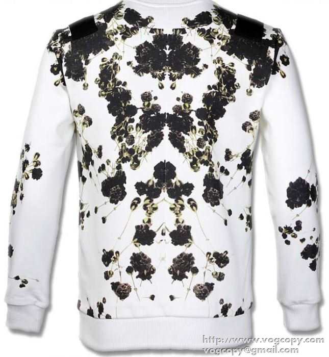 安定感ある　 2015秋冬ファションなデザイン GIVENCHY ジバンシー 人気　プルオーバーパーカー