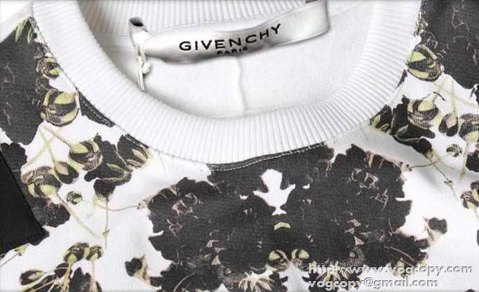 安定感ある　 2015秋冬ファションなデザイン GIVENCHY ジバンシー 人気　プルオーバーパーカー