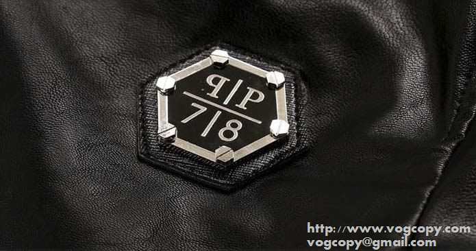 一味違った雰囲気を醸す　2015秋冬 PHILIPP PLEIN フィリッププレイン 定番の革ジャケット