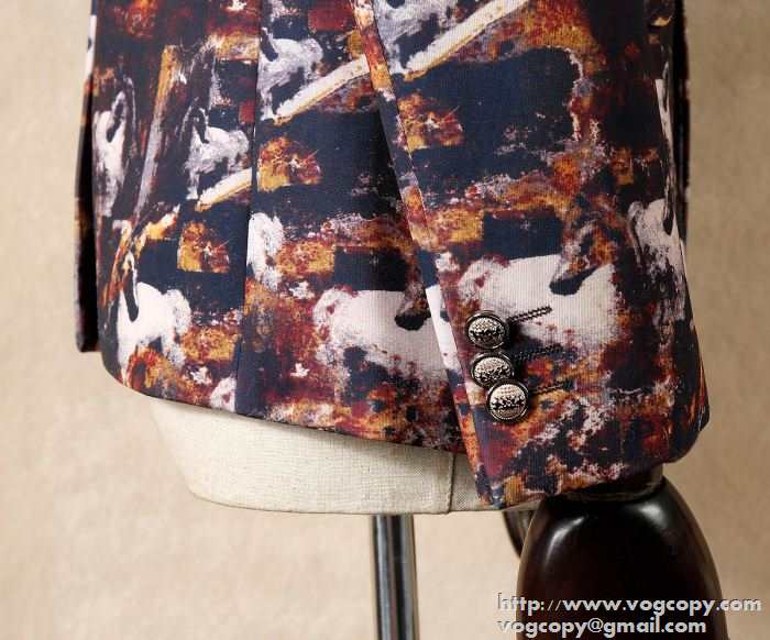 実用性にも優れた　 2015秋冬 PRADA プラダ 注目　スーツ レジャー 