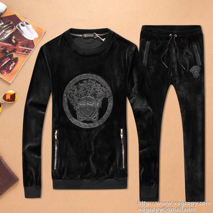 圧倒的存在感　 2015秋冬 VERSACE ヴェルサーチ　着心地の良い セットアップ上下