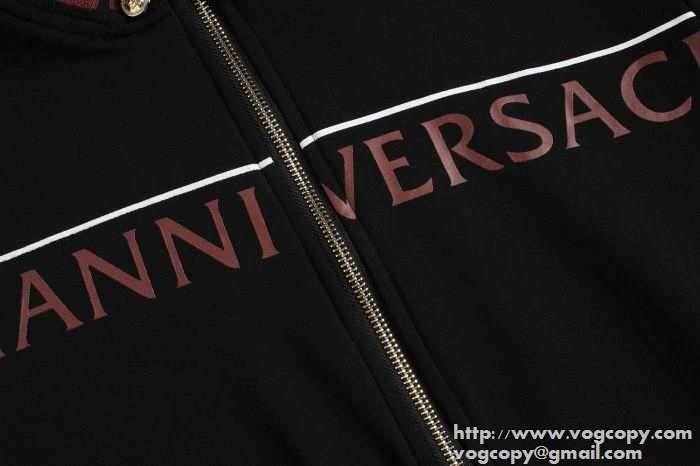 着回し度抜群の　2015秋冬 VERSACE ヴェルサーチ 人気　セットアップ上下 2色可選