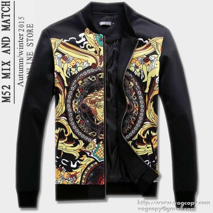 値下げる 2015秋冬 VERSACE ヴェルサーチ 収納できるブルゾン