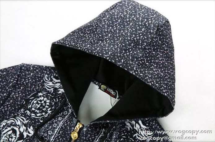 完売品　2015秋冬 VERSACE ヴェルサーチ パーカー 上下セット