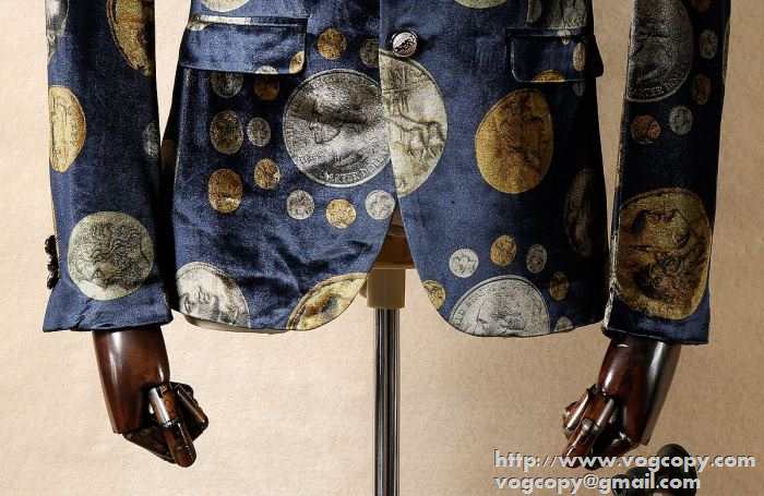 お買い得　2015秋冬 VERSACE ヴェルサーチ 注目のアイテム　スーツ レジャー