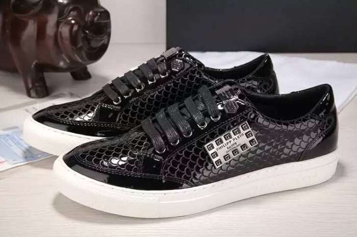 ポップ 2016 フィリッププレイン PHILIPP PLEIN 大人のおしゃれに フラットシューズ