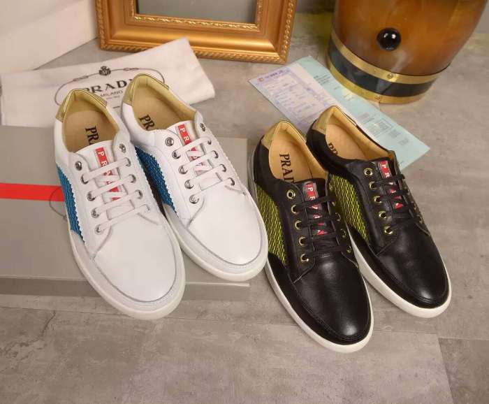 人気が爆発 2016春夏 prada プラダ 靴の滑り止め フラットシューズ 2色可選