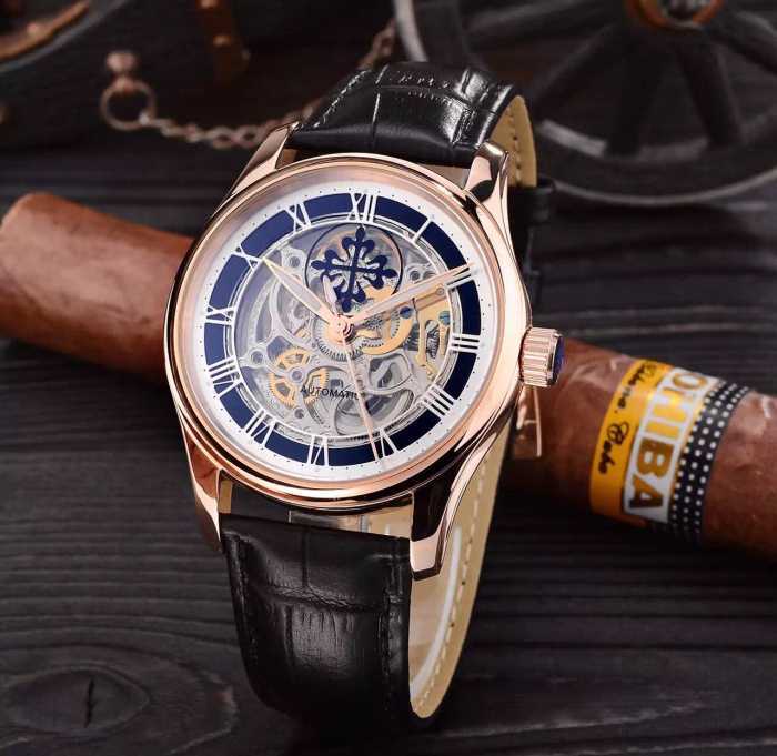 首胸ロゴ 2016 パテックフィリップPatek Philippe  3針クロノグラフ 透かし彫りムーブメント 男女兼用腕時計