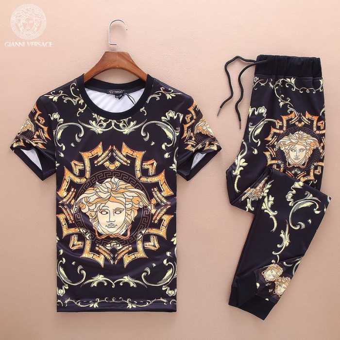 高品質 人気 2016春夏 ヴェルサーチ VERSACE 半袖セットアップ