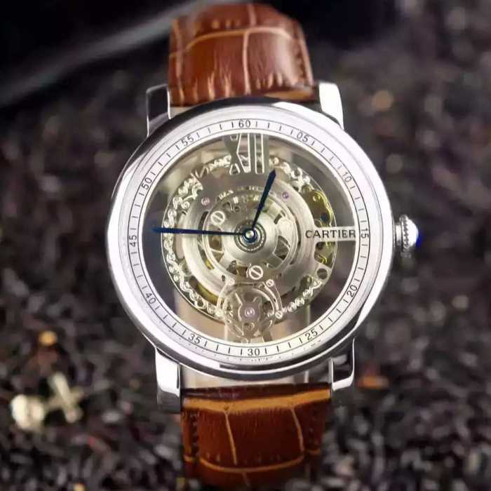スタイリッシュな印象 2016 CARTIER カルティエ 機械式（自動巻き）ムーブメント 男性用腕時計