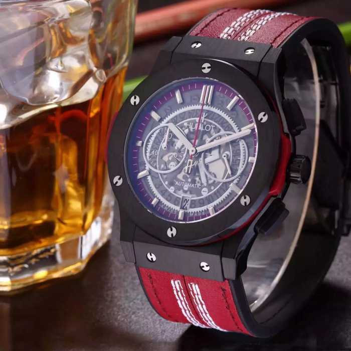人気商品登場2016 HUBLOT ウブロ 5針クロノグラフ 男性用腕時計 4色可選