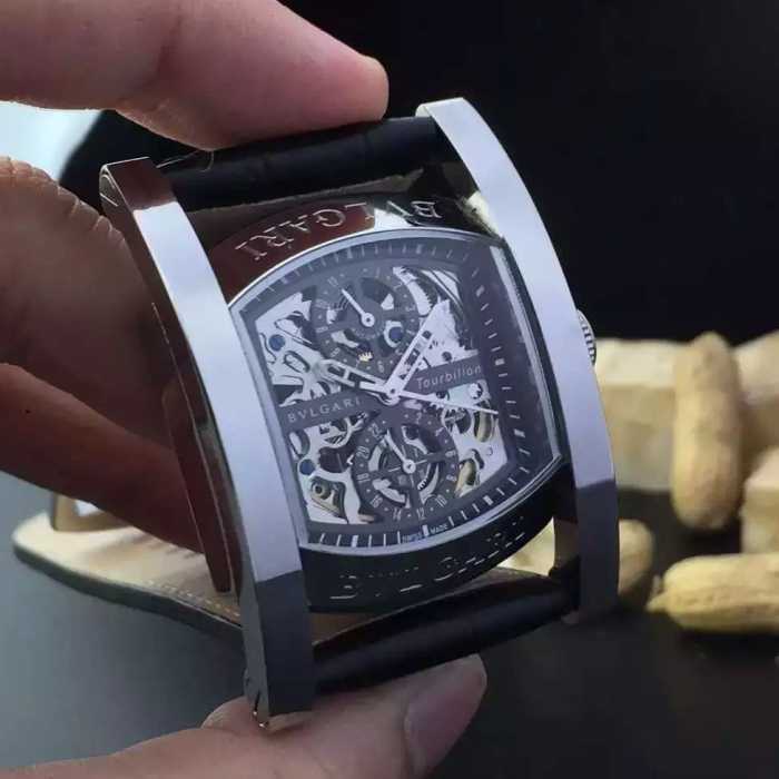 スタイリッシュな印象 2016 BVLGARI ブルガリ 機械式（自動巻き）ムーブメント 透かし彫りムーブメント コーティングガラス 男性用腕時計