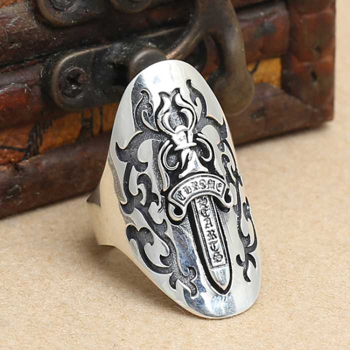 2016 クロムハーツ CHROME HEARTS 大人のセンスを感じさせる シルバー925 指輪