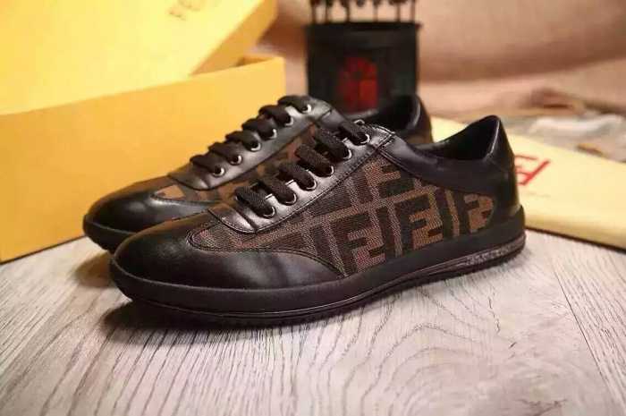売れ筋！2016 フェンディFENDI  ランニングシューズ