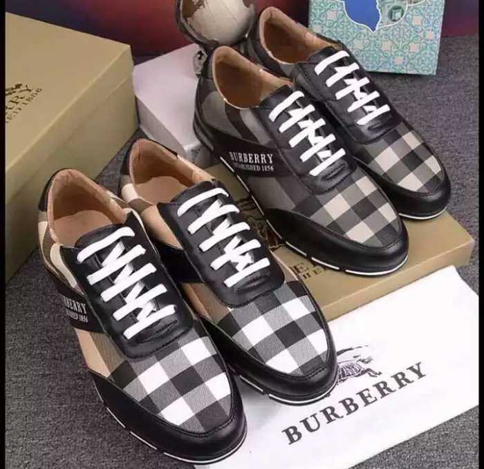 SALE開催  2016 バーバリーBURBERRY フラットシューズ 2色可選