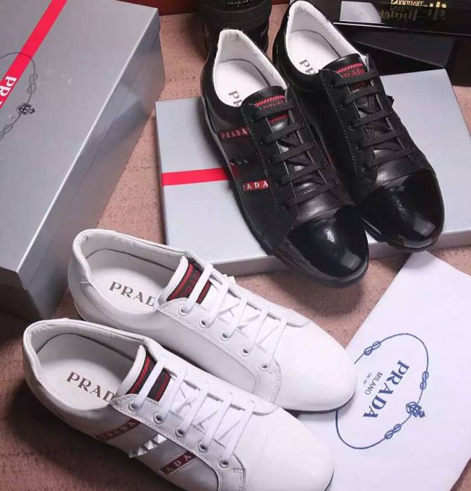 2016 【人気ブログ掲載】 プラダ PRADA フラットシューズ  2色可選