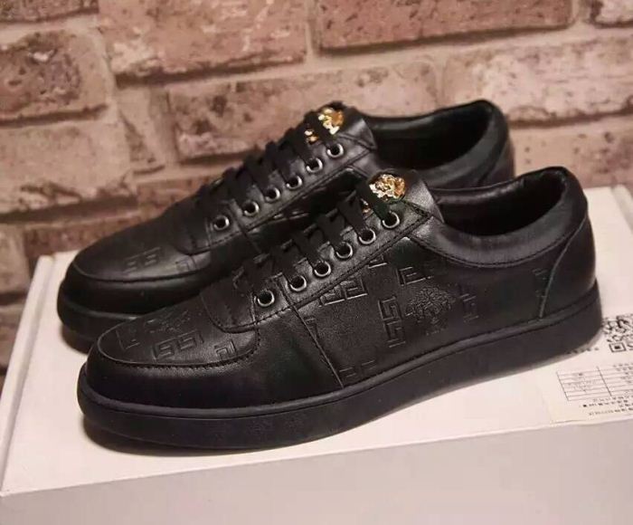 海外セレブ定番愛用 2016 ヴェルサーチ VERSACE フラットシューズ