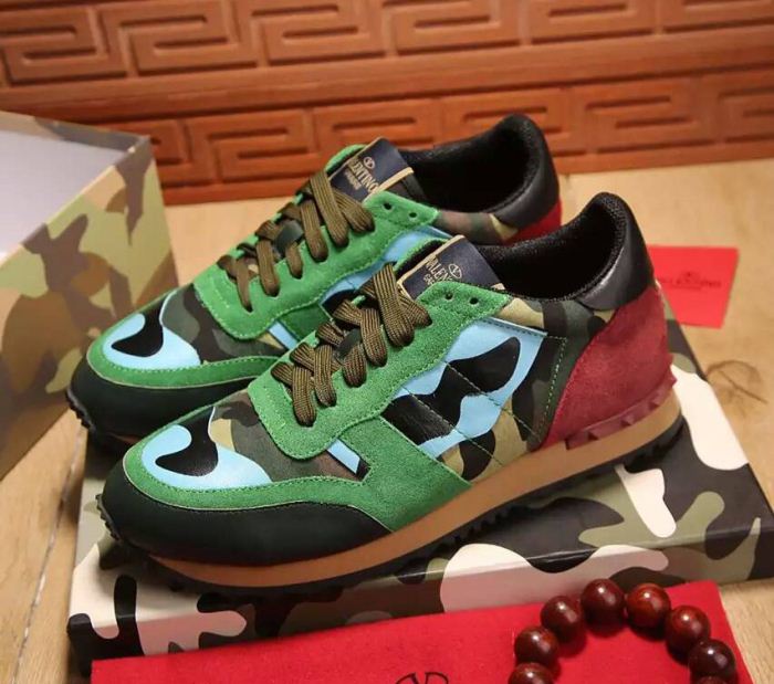 2016 高評価の人気品 ヴァレンティノ VALENTINO ランニングシューズ