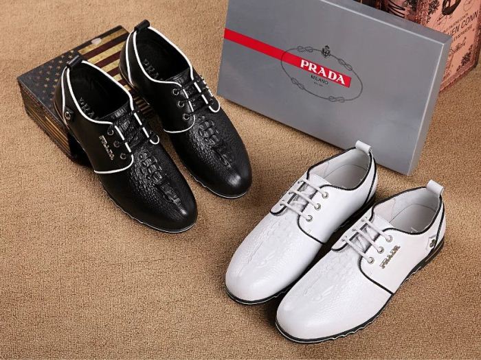 大好評♪ 2016 プラダ PRADA カジュアルシューズ  2色可選