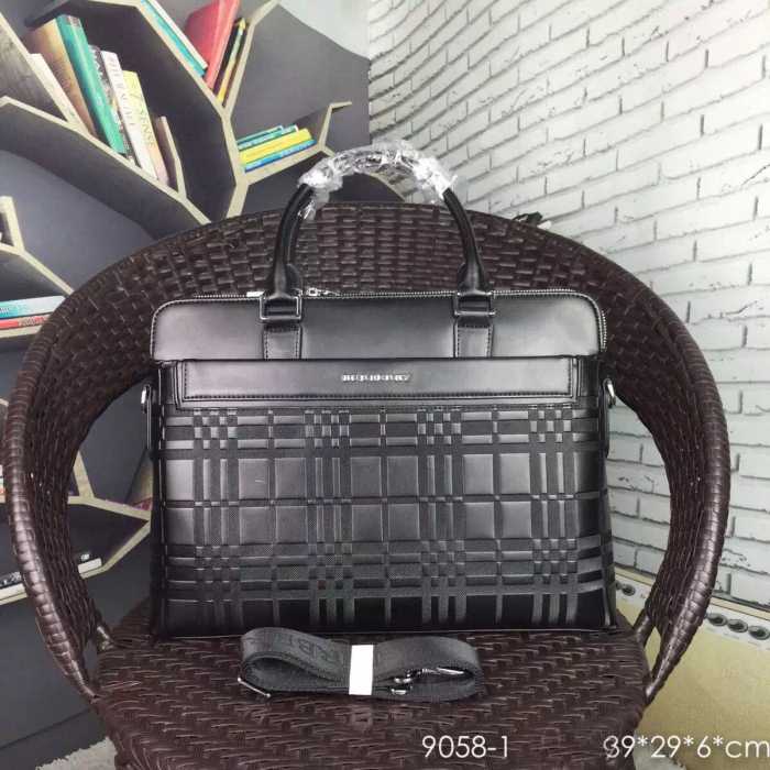 2016 最旬アイテム バーバリーBURBERRY  手持ち&ショルダー掛け 9058-1