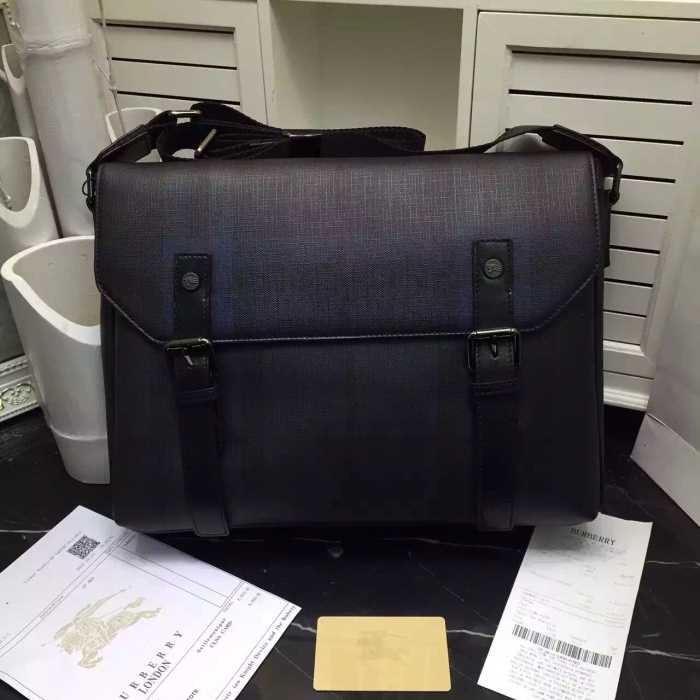 2016 大人気☆NEW!!  バーバリーBURBERRY  ショルダーバッグ 9645-2