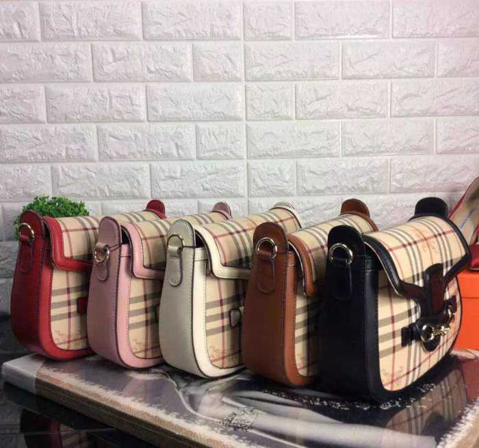 大人のおしゃれに 2016 バーバリーBURBERRY  ショルダーバッグ 多色選択可 380573