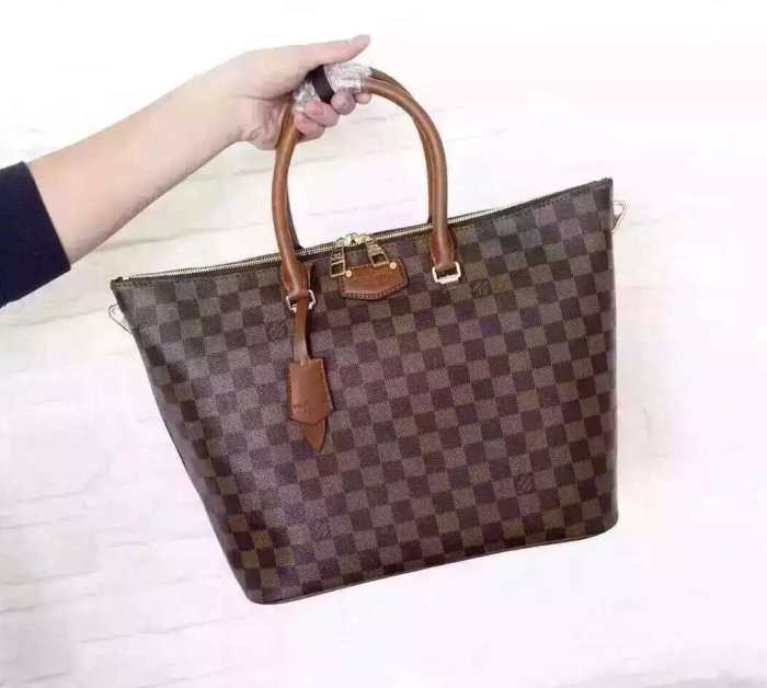 超人気美品◆ 2016  ルイ ヴィトンLOUIS VUITTON 手持ち&ショルダー掛け 63169