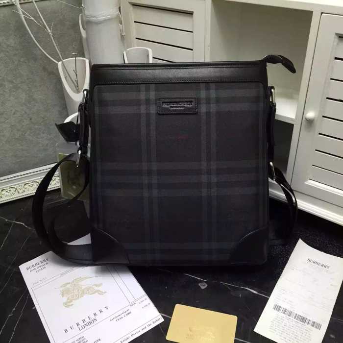 2016 存在感のある バーバリーBURBERRY  ショルダーバッグ 3380-4