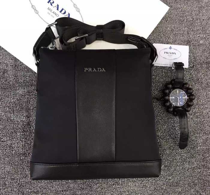欧米韓流/雑誌 2016 プラダPRADA  ショルダーバッグ 2色可選 3045-4