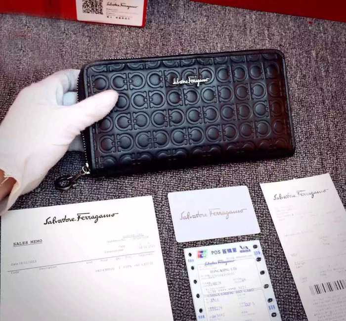 大好評 2016 サルヴァトーレフェラガモFERRAGAMO  財布 3302