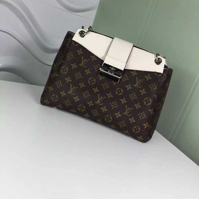 贈り物にも◎ 2016  ルイ ヴィトンLOUIS VUITTON ショルダーバッグ 5色可選 M4178