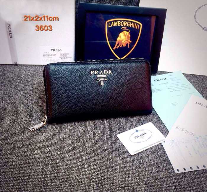 セール中 2016 プラダPRADA  財布 3603