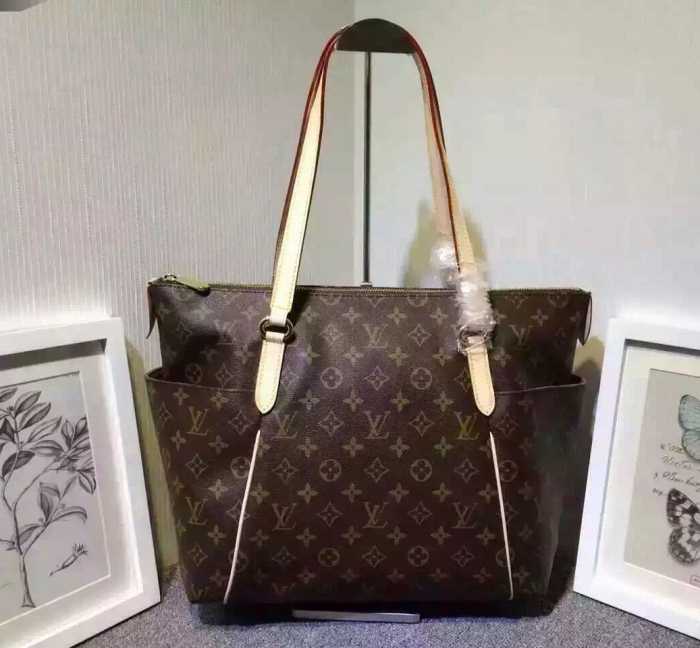 高級感演出 2016  ルイ ヴィトンLOUIS VUITTON 手持ち&ショルダー掛け 56689