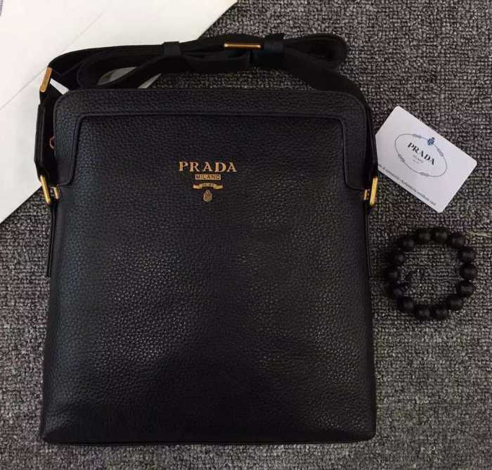 人気が爆発  2016 プラダPRADA  ショルダーバッグ 3046-4
