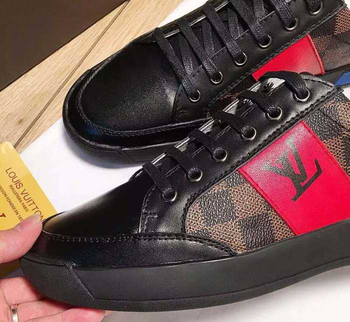 今からの季節にピッタリ！2016秋冬 ルイ ヴィトン LOUIS VUITTON スニーカー 2色可選
