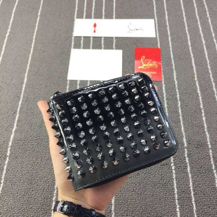 入手困難2016秋冬 クリスチャンルブタンChristian Louboutin ミニ財布