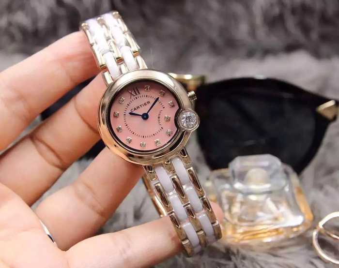 2016 ムダな装飾を排したデザイン カルティエ CARTIER 輸入クオーツムーブメント 女性用腕時計 4色可選
