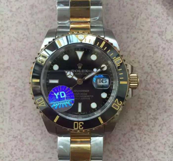 ムダな装飾を排したデザイン2016 ロレックス ROLEX 8215ムーブメント 腕時計
