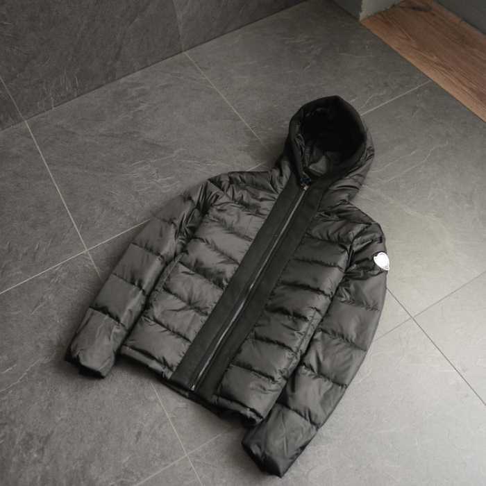 スタイリッシュな印象 2016秋冬 モンクレールMONCLER  ベスト ダウンジャケット厳しい寒さに耐える