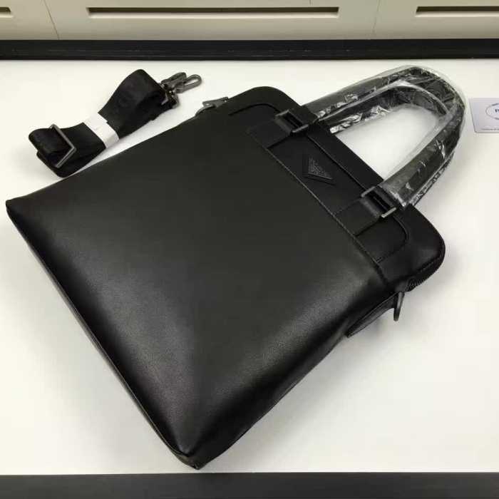 2017春夏 人気商品登場 プラダ PRADA 手持ち&ショルダー掛け