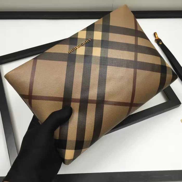 欧米韓流/雑誌  2017春夏 バーバリー BURBERRY ビジネスケース