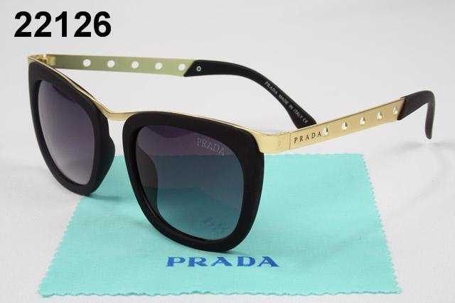 カッコ良くて気持ち良い プラダ PRADA サングラス.