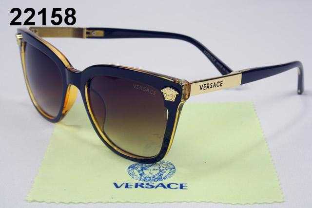 存在感のある 2017春夏 ヴェルサーチ VERSACE サングラス
